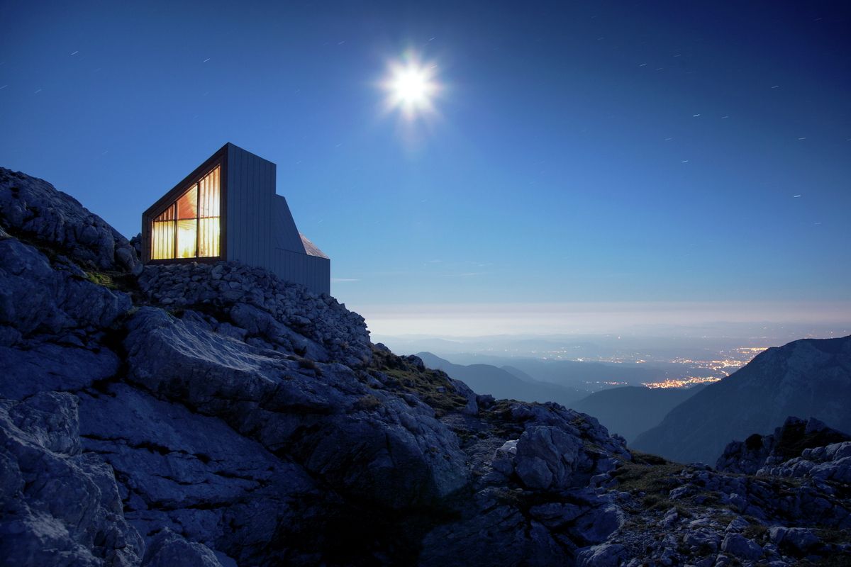 Дом в горах: минимализм в дизайне, максимализм в надёжности
