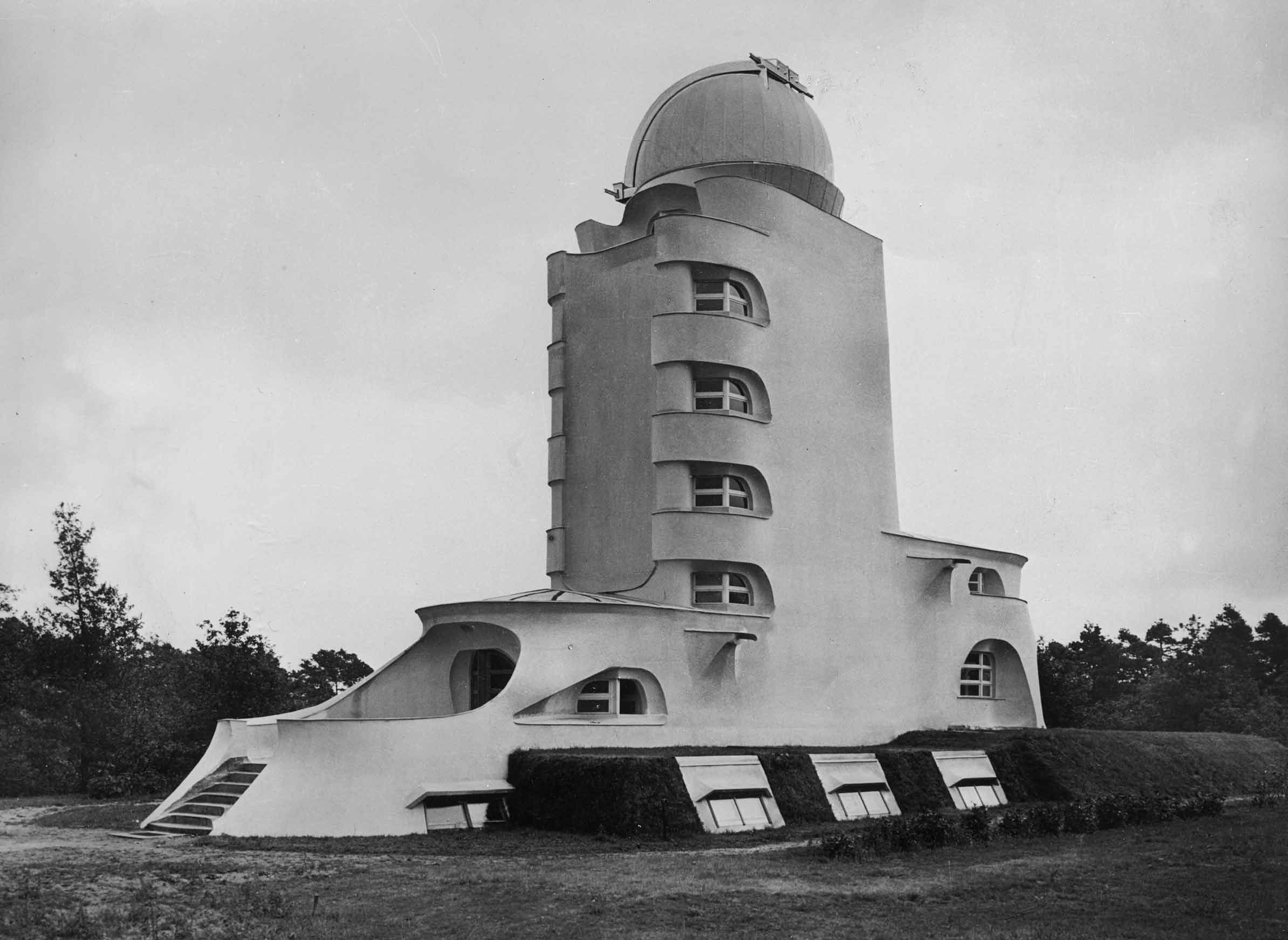 Башня Эйнштейна, Эрих Мендельсон. Потсдам, Германия, 1919–1922 гг.