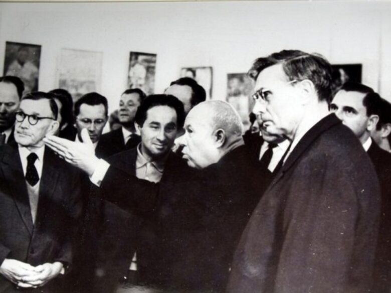 Н.С. Хрущев на выставке «30 лет МОСХа»